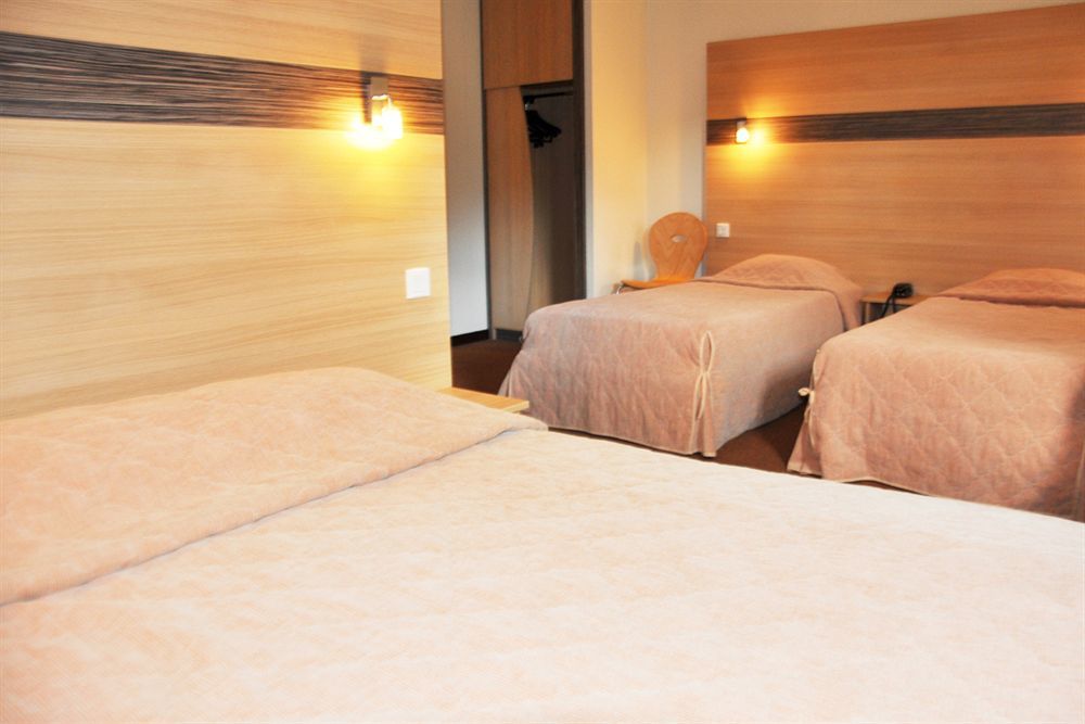 Beaujour & Bonsoir Hotel - Restaurant Villy-le-Pelloux Εξωτερικό φωτογραφία